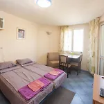 Lazur - Sunny Flat * 布尔加斯